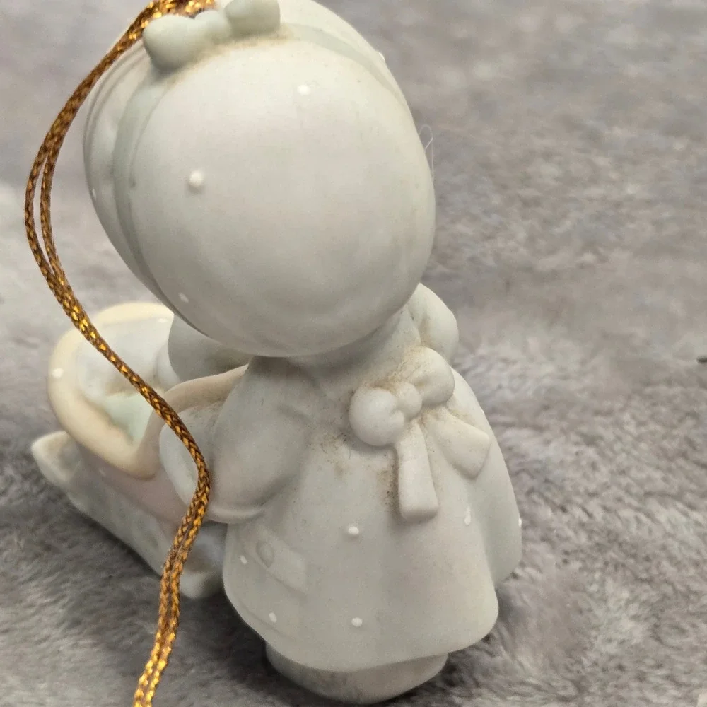 Precious Moments Dashing‎ Through the Snow Ornament 521574 Girl Sled 1990 Enesco